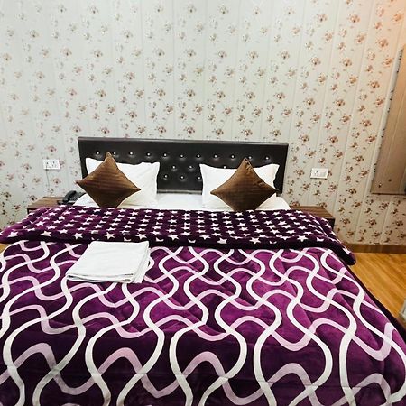 Dev Bhoomi Resort Kanatal Esterno foto