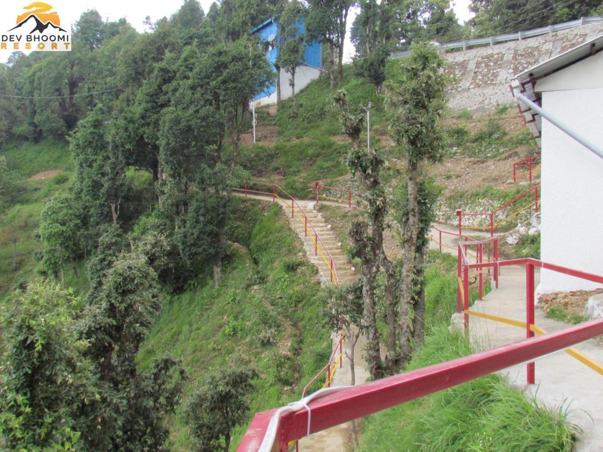 Dev Bhoomi Resort Kanatal Esterno foto