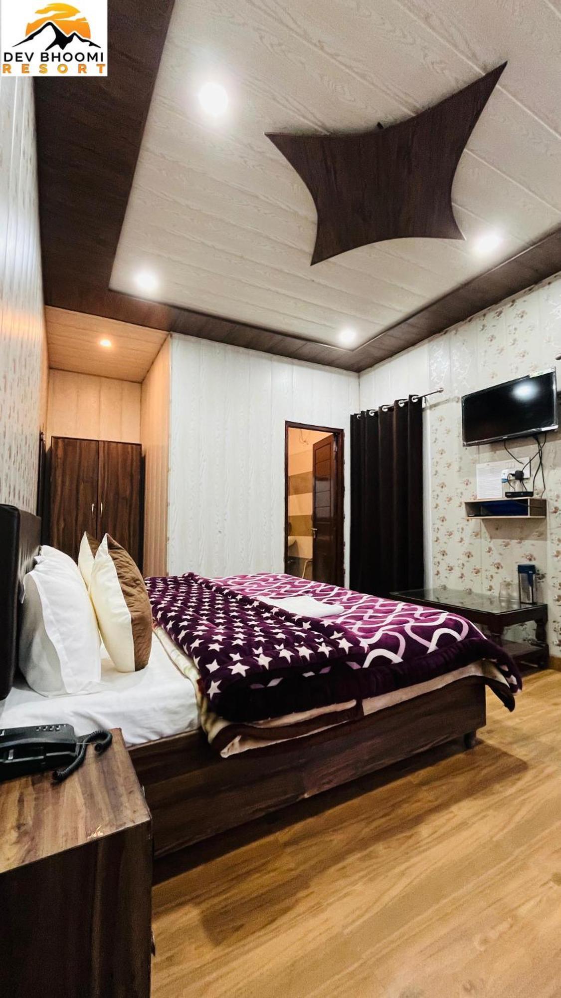 Dev Bhoomi Resort Kanatal Esterno foto
