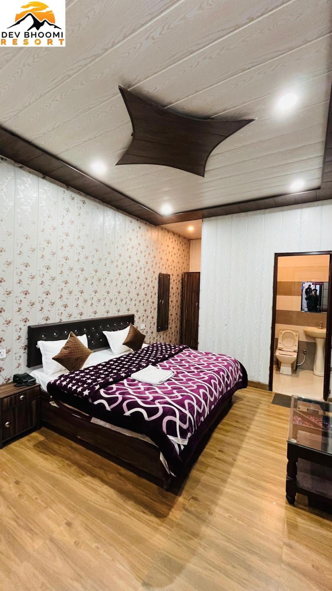 Dev Bhoomi Resort Kanatal Esterno foto